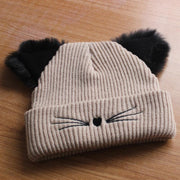 Cappello lavorato a maglia con orecchie di gatto carino ricamato invernale da donna